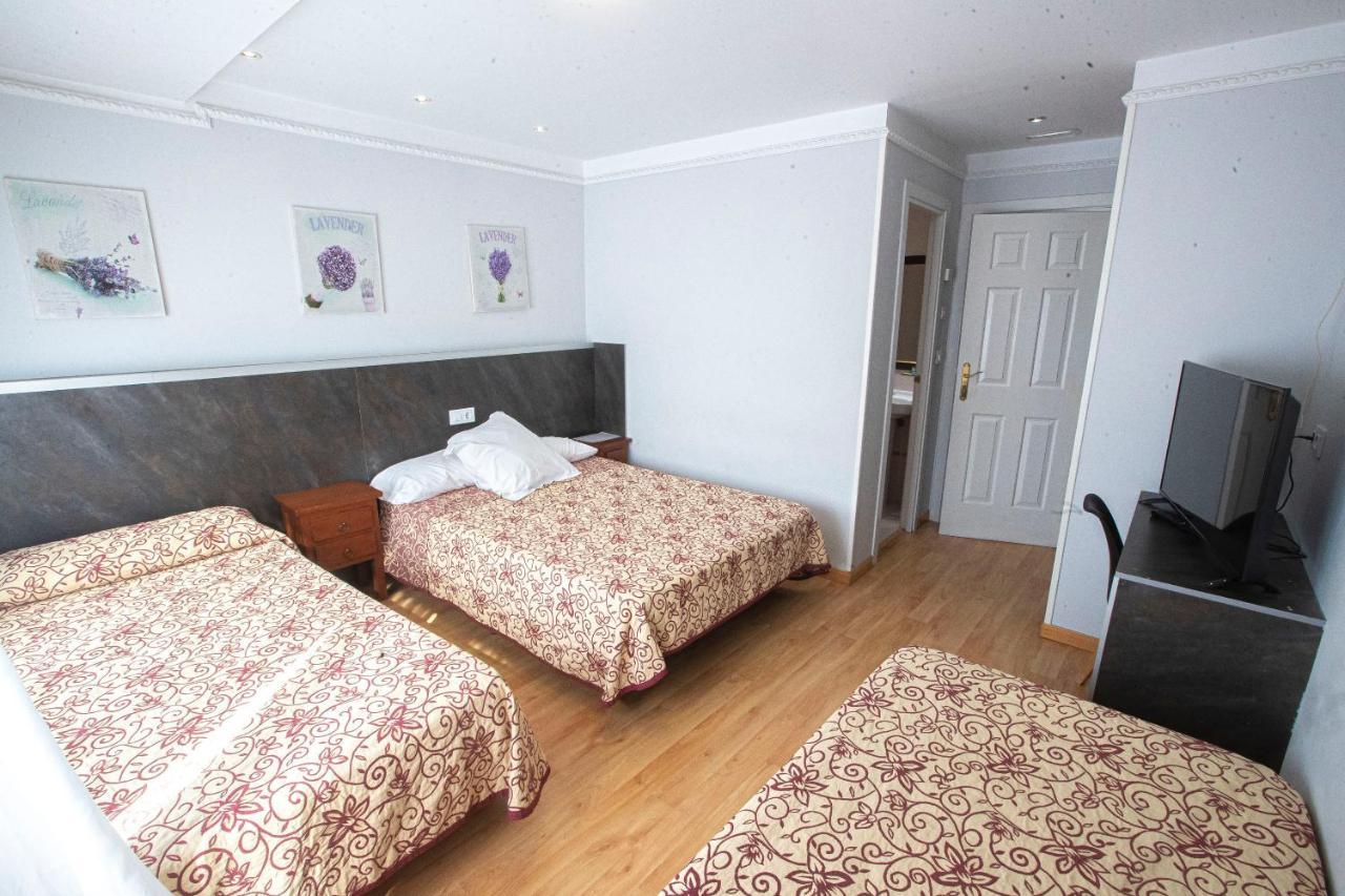 Hostal Vitorina Soria Bagian luar foto