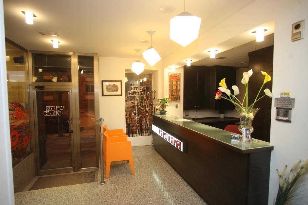 Hostal Vitorina Soria Bagian luar foto