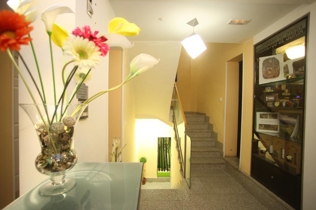 Hostal Vitorina Soria Bagian luar foto