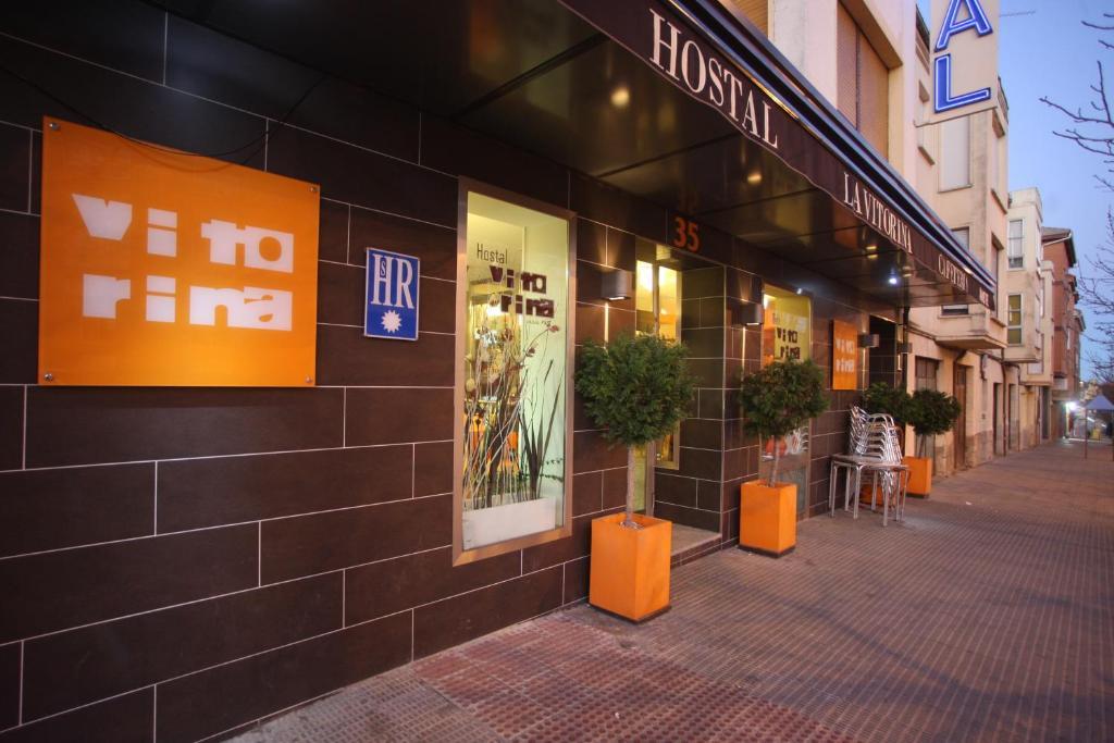Hostal Vitorina Soria Bagian luar foto