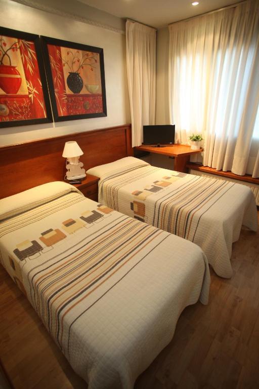 Hostal Vitorina Soria Ruang foto