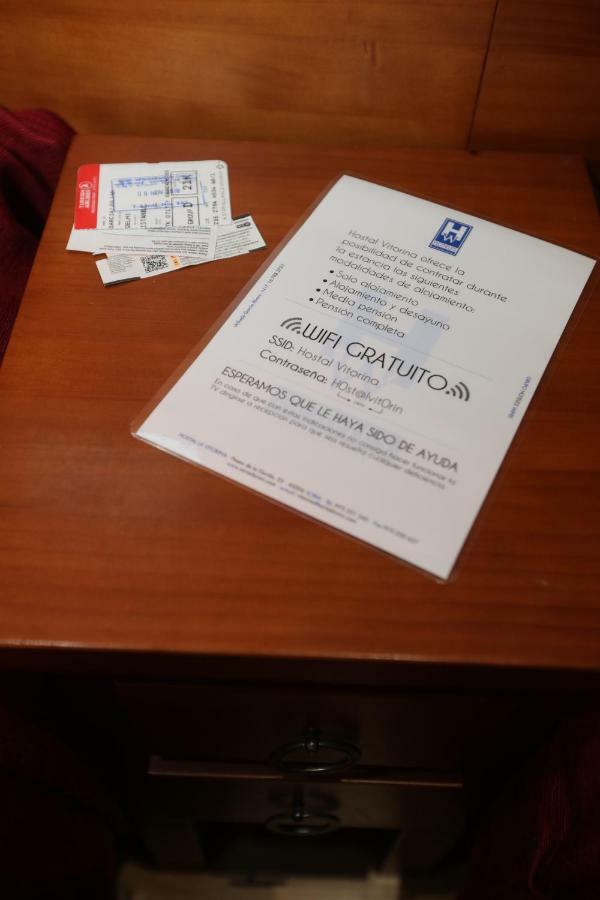 Hostal Vitorina Soria Bagian luar foto