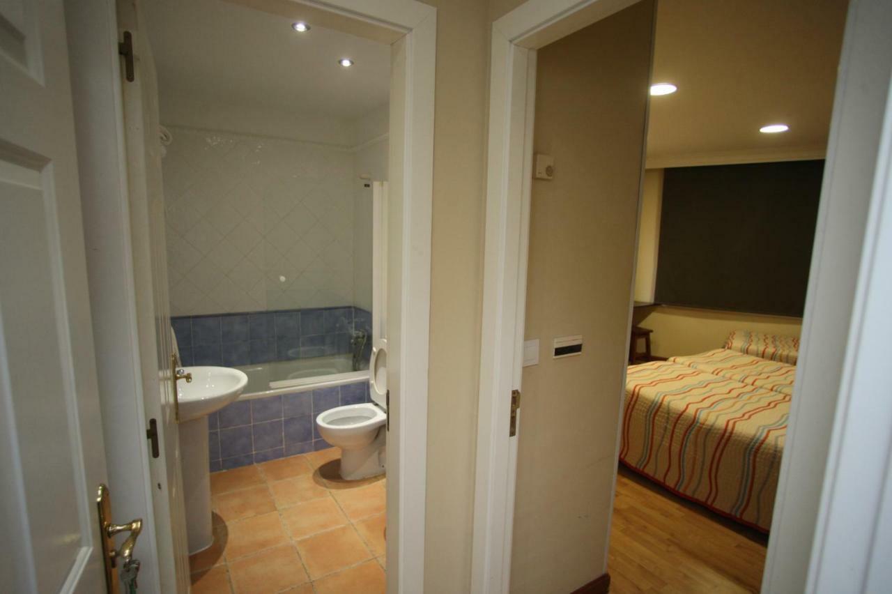 Hostal Vitorina Soria Bagian luar foto
